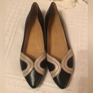 CHOCOLAT BLU ballet flats. Black leather. Size 9 1/2.